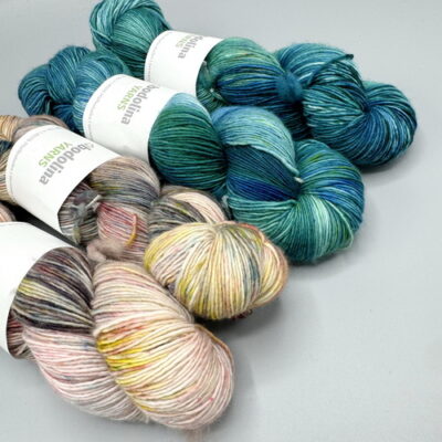 STRICK-KIT St. Moritz-Sweater aus Single Yarn | LL 366 mtr | 4 Strang