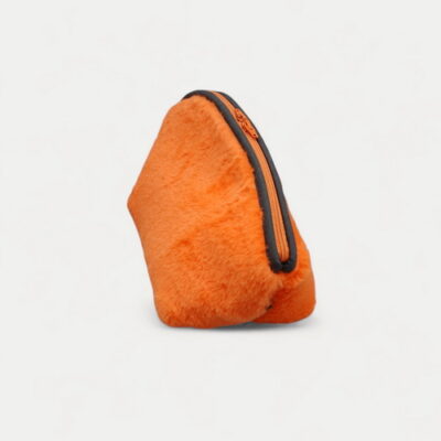 kleiner Projektbeutel in flauschigem Orange, eingefasst mit grauen Schrägband , Reissverschluss in orange, innen Filz in anthrazit
