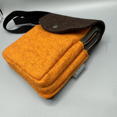 Däschle "Orange mit dunkelbrauner Klappe"